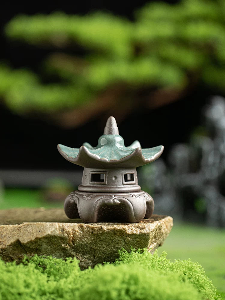 Chinese Zen Ceramic Pavilion Miniature Landscape Ornament for Fish Tank & Garden