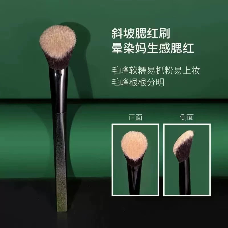 M65 Slanted Blush Brush for Natural Makeup Application