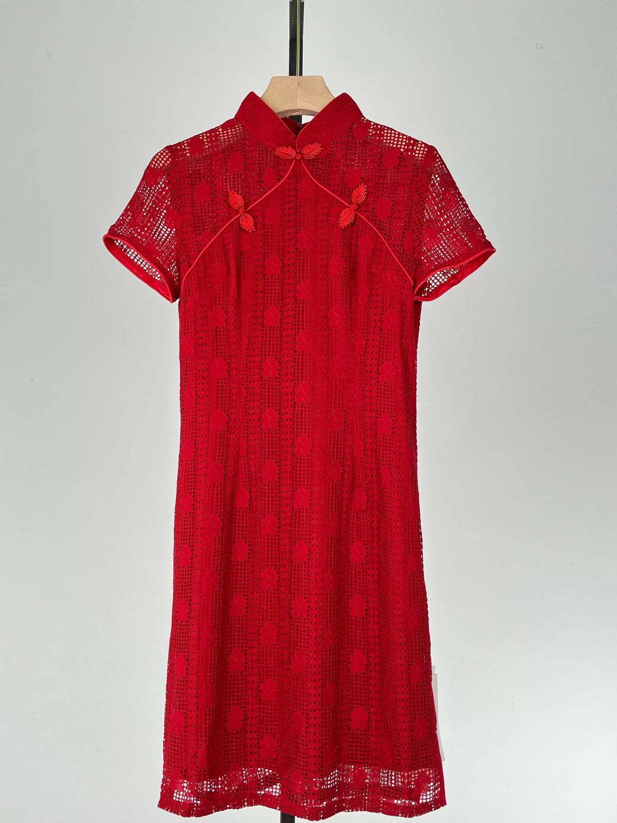 Women's Chinese Style Slim Lace Cheongsam Dress with Floral Knot Buttons