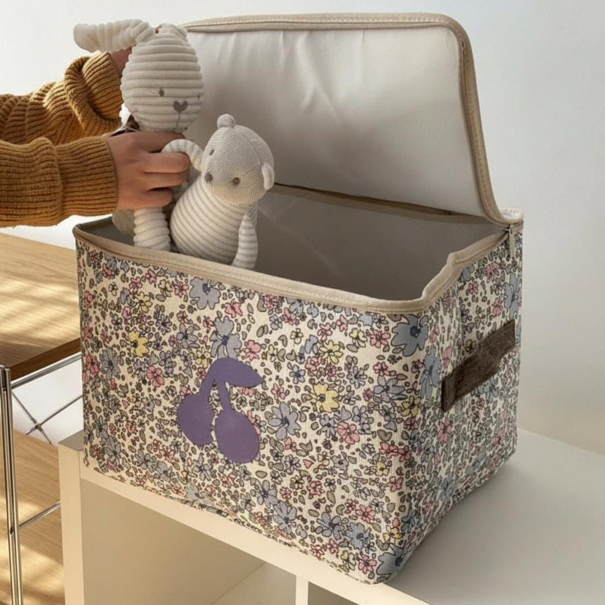 Foldable material container fastener closure Organizer Box cleanable for Students, Families