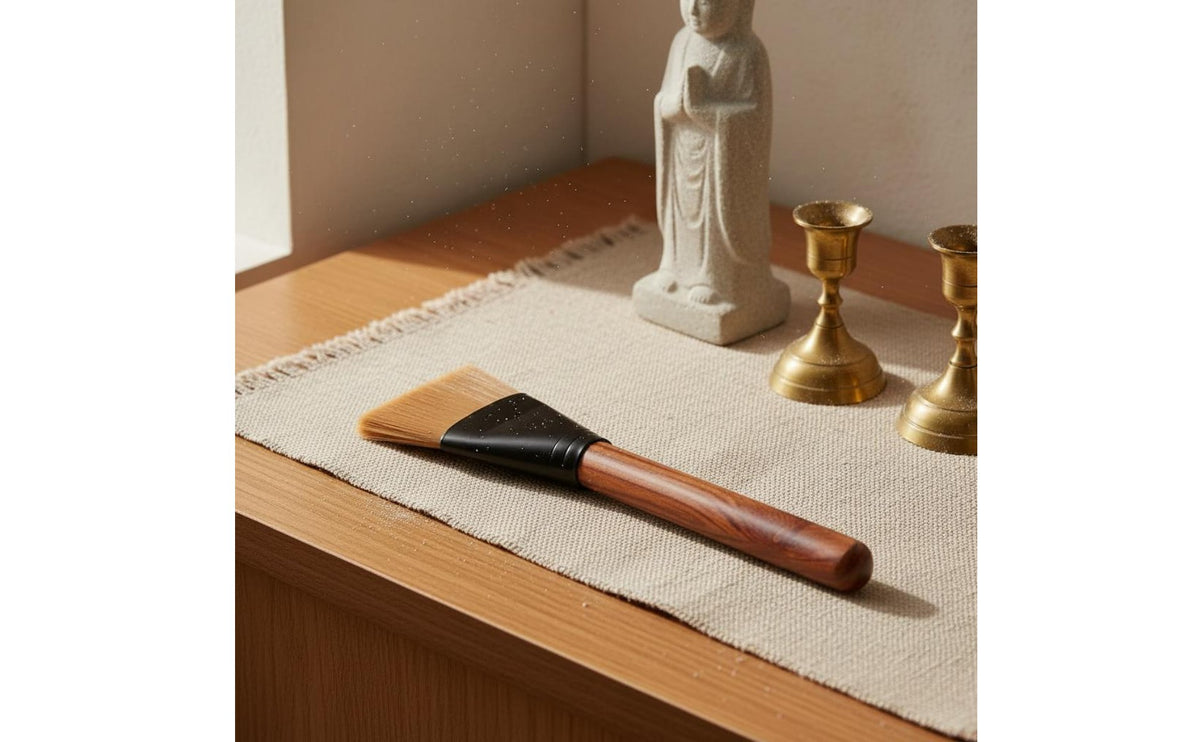 7 Pieces Soft Bristles Buddha Statue Cleaning Tool Set Altar Duster and Brush Kit Incense Burner Cleaning Tools for Temple Keepers, Buddhists, Meditation Room