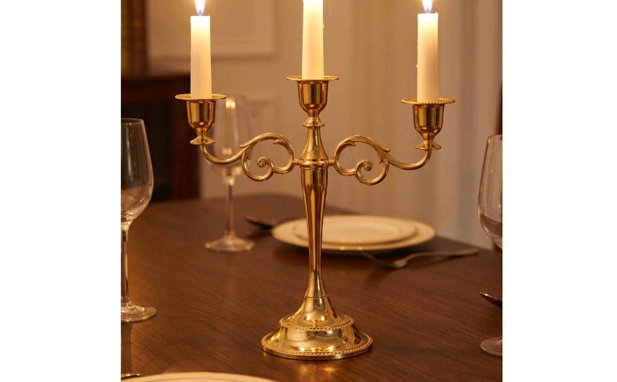 Elegant Three-Arm Candelabra Vintage-Inspired Candelabra with Three Arms Luxurious Candlestick Holder Stable for Event Planners, Brides