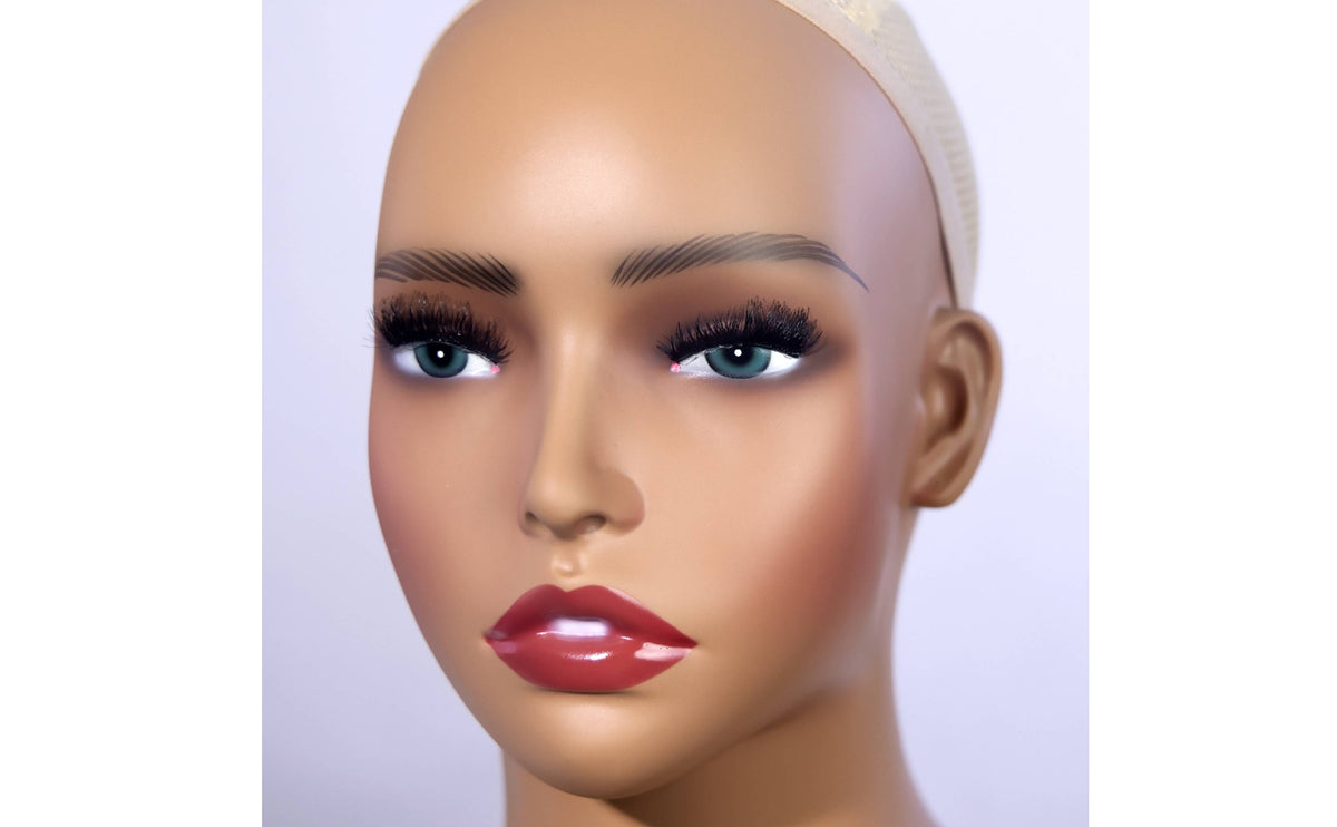 PVC Mannequin Bust Molded Mannequin Head with Shoulders Realistic Look Hairpiece Display Head for Photo Shoots