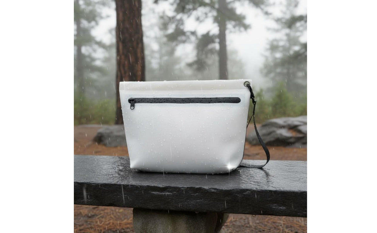 Waterproof Crossbody Bag Water Resistant Chest Crossbody Bag Multiple Pockets Outdoor Shoulder Pouch for Tourists, Beach, Boating