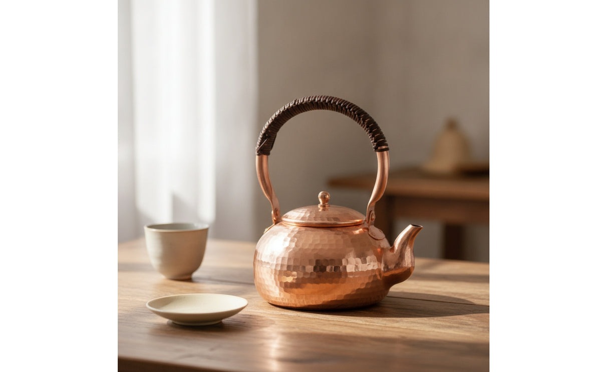 Hammered Copper Kettle Polished Copper Teapot Handcrafted Kettle with Lid for Tea Lovers, Collectors