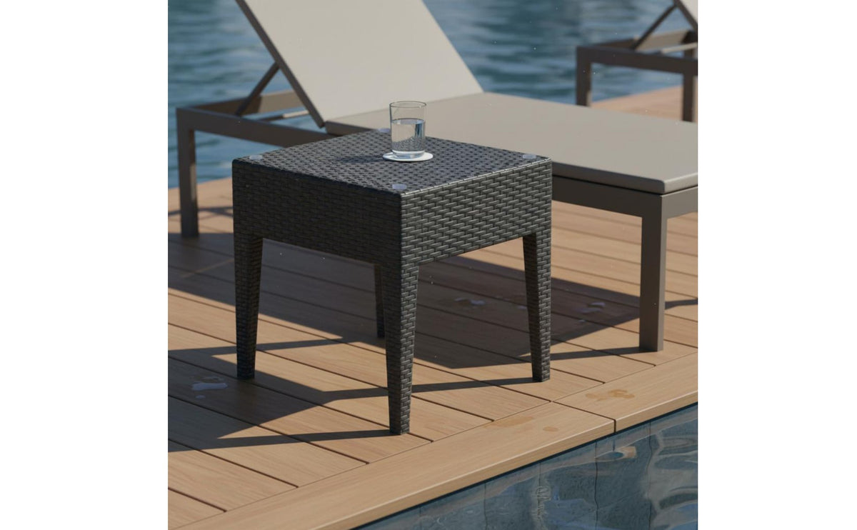 Long-Lasting Iron Frame Folding Patio Lounger Weather Resistant Adjustable Rattan Sunbed Hand Woven Foldable Sun Bed Water Repellent for Hotels, Beach, Garden