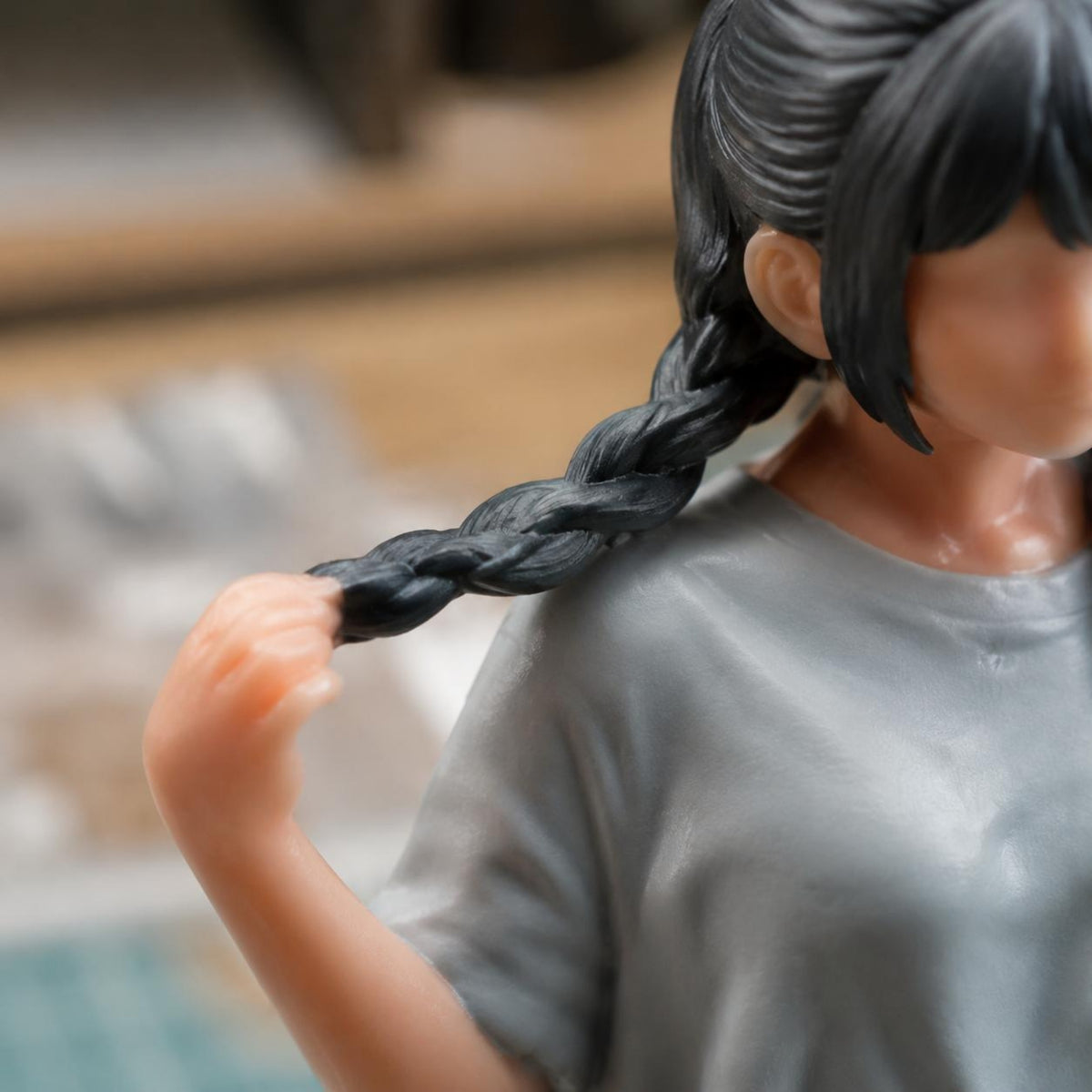 Painted Display Scene Figure 1:64 Scale Female Mini Figure Detailed Folds