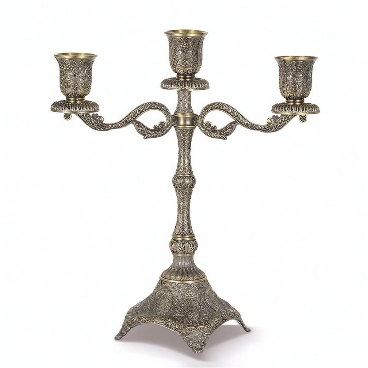 Luxury European-Style Metal Candle Holder for Weddings and Romantic Dinners