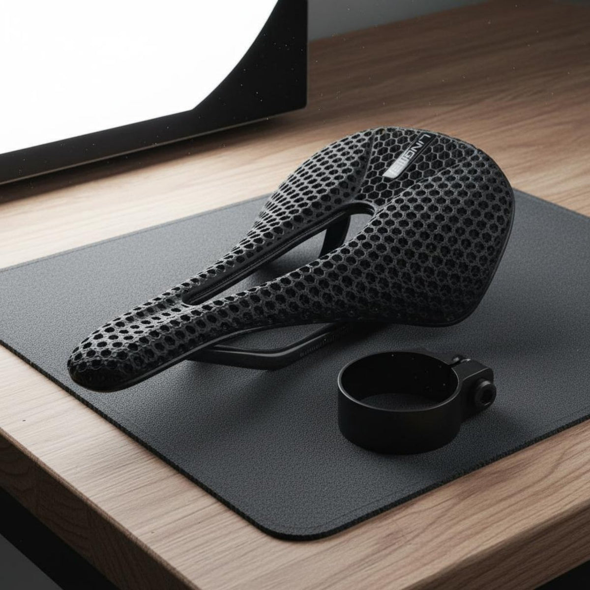 Comfortable Breathable Honeycomb Saddle Lightweight 3D Printed Bike Saddle Ergonomic Carbon Fiber Bike Seat Pressure Relief for Mountain Biking