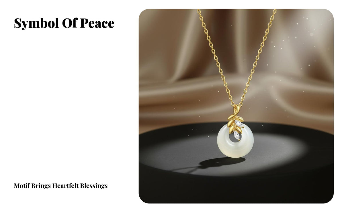 Chinese Jade Peace Buckle Necklace Handcrafted Elegance Chinese Jade Clavicle Chain Fashionable Fashion Accessory for Women, Maternal Holiday