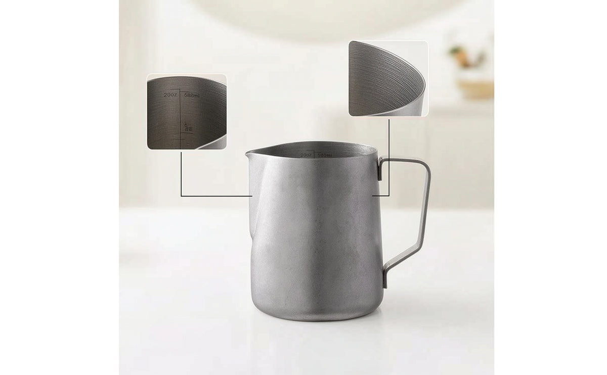 Coffee Foaming Pitcher 600ml Milk Foaming Pitcher 20 Ounce Jug for Baristas