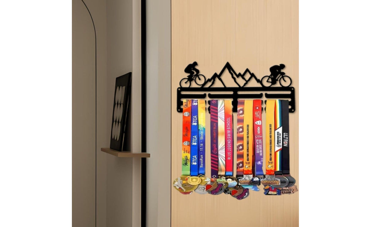 Holds Multiple Medals Wall Mounted Sports Medal Organizer Inspirational Decor Wall Mounted Medal Rack Multi-Tier Design Mountain Theme Award Hanger for Cyclists, Runners, Athletes, Home Gym, Bedroom, Office