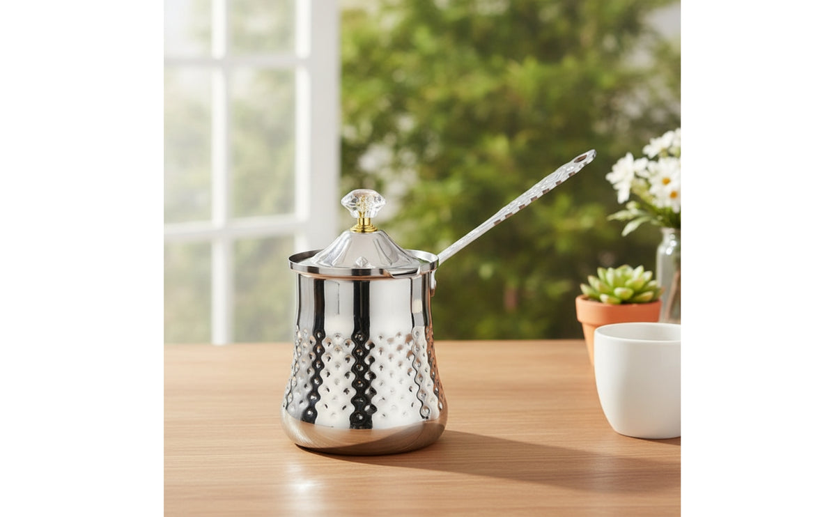 Rust-Resistant Pitcher with Lid Safe Hammered Pitcher for Baristas, Espresso Bar