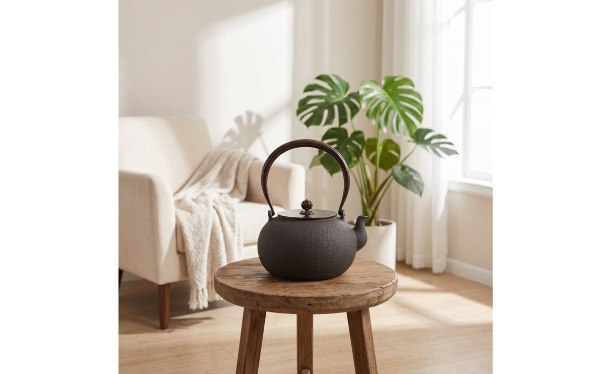 Cast Iron Teapot Traditional Tea Kettle with Infuser Heat-Retaining Tea Kettle with Removable Infuser