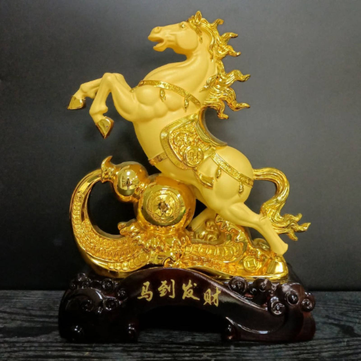Auspicious Meaning Chinese Wealth Horse Ornament Meaningful Gift Feng Shui Horse Ornament Intricate Details for New Homeowners, Office, Desk