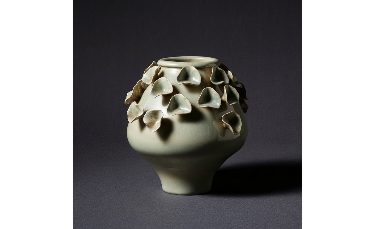 Ceramic Vase Wabi-Artistic Imperfection Decorative Vase Modern Vessel for Homeowners, Living Room, Entryway