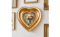 Heart-Shaped Frame with Beaded Edge Gilded Heart Picture Frame Vintage-Style for Wall Decor