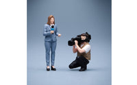 2 Pieces Reporters and Cameraman Figure Set Authentic Reporters Figure Compact 1/64 Scale Figures for Hobbyists