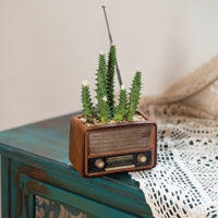 Vintage Radio Flowerpot Indoor Radio Planter Tabletop Planter with Antenna for Plant Lovers