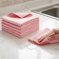 Fish Scale Cloth, 30cm x 30cm Microfibre Cloth with Reinforced Bound Borders, Cloth for Glass, Mirrors and Wet or Dry Use
