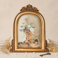 Vintage Gold Frame Scrollwork Crest Home Decor for Background Display