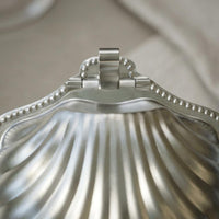 Stainless Steel Bivalve-Shaped Holder Vintage Style Butter Dish Box Hinged Lid Home Decor Item for Dining Table, Vanity, Lavatory