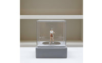 1:64 Scale Female Vendor Figure Hand Painted 1/64 Scale Woman Figure Handmade Miniature Chef Model for Hobbyists, Dioramas