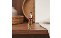 Collectible Gift Travel Photography Doll Set Layout Prop 1:64 Scale Doll Set Painted Finish Mini Travel Photo Figures Vivid Pose for Collectors, Model Hobbyists, Display, Scene Display, Desk Decor