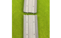 2 Pieces Stepped End Railway Bridge Ramp Section Guard Rails Elevated Track Ramp Plank Detail for Railroad Diorama