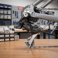 Cable-Actuated Rear Derailleur with Metal Cage Compact Bike Rear Derailleur Long-Lasting Easy to Install for Cyclists, Mountain Bikers, Road Bikes