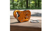 High-Strength Aluminum Alloy Mobile Fall Arrester CE Certified Self-Locking Rope Clamp Strong Load-Bearing for Climbers, Arborists, Caving