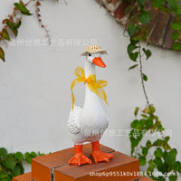 American Country Porch Goose Statue, Outdoor Garden Resin Sculpture