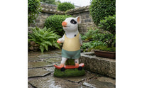Funny Pig Statue with Skateboard Playful Skateboarder Pig Ornament Decorative Garden Decor Weather-Resistant for Gardeners