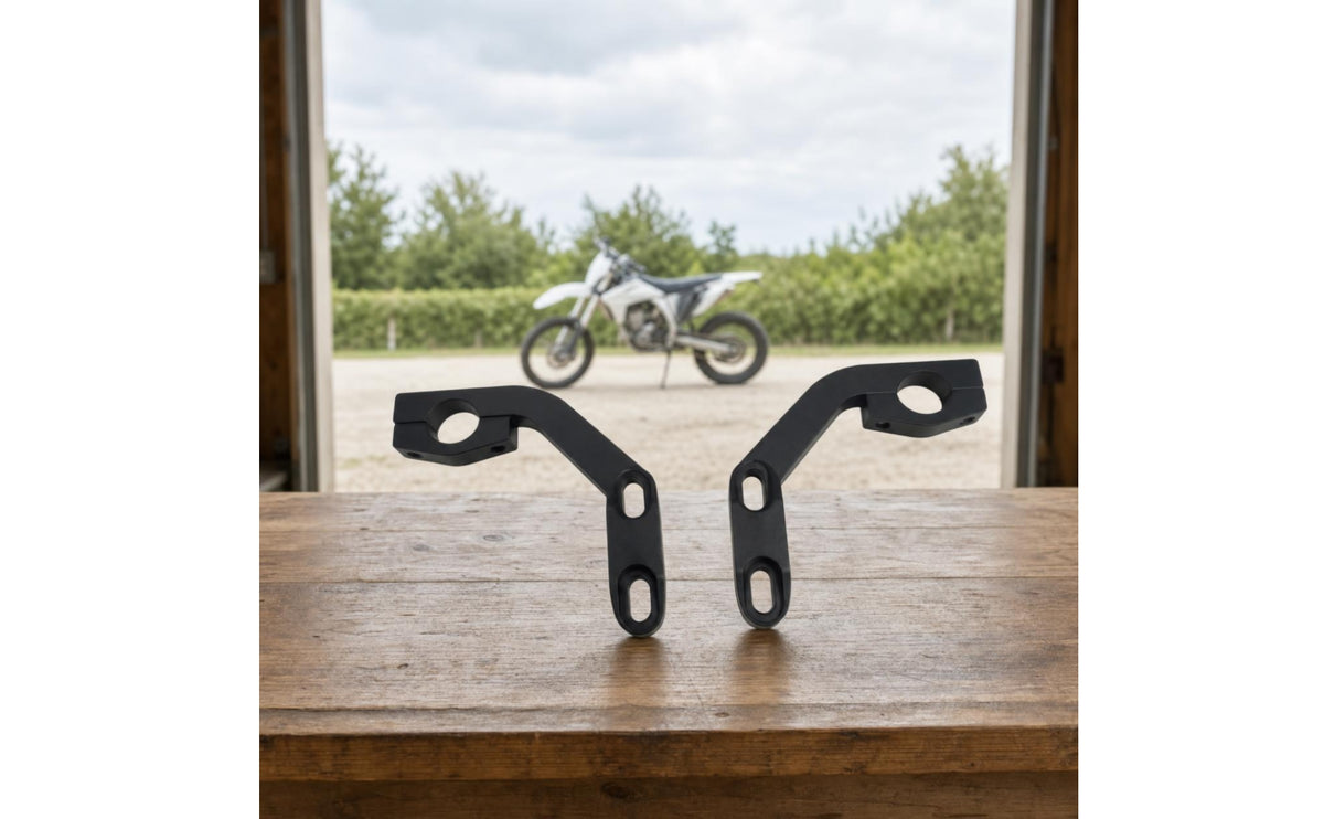 Transparent Clear Motorcycle Windshield Rounded Clamp-on Windshield Curved Clamp-on Windscreen Deflector Black Hardware
