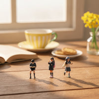 3 Pieces 1/64 Schoolchildren Figures Hand Painted Miniature People Figurines Delicate Diorama Figures for Hobbyists