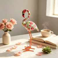 Indoor and Outdoor Decorative Flamingo Figurine, Retro Iron Art Sculpture for Garden and Living Room