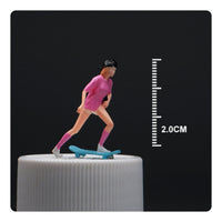 Realistic Intricacy 1/64 Scale Skateboarder Figure Photography Prop Miniature Skateboarder Figurine Hand-Painted Skateboard Girl Figurine Collectible for Hobbyists, Collectors, Dioramas, Sand Tables, Desktop