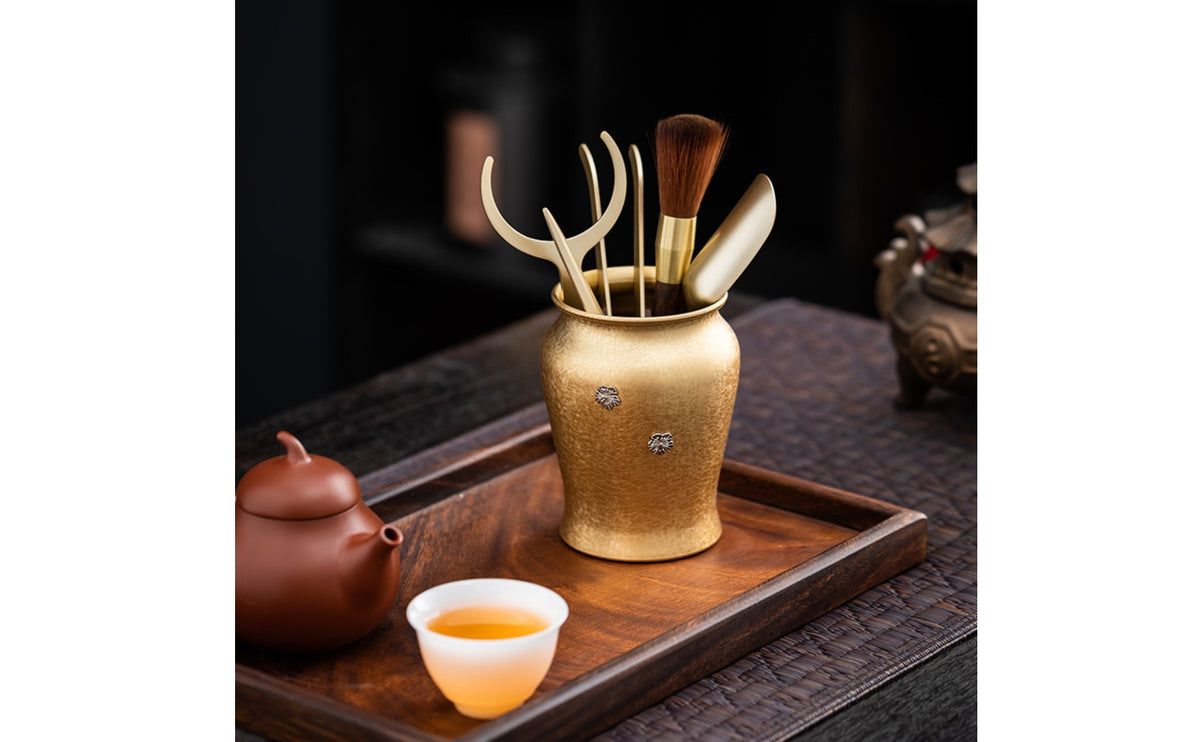 Gold-Toned Tea Ceremony Utensil Holder Metal Tea Tool Holder Textured Utensil Organizer Decorative