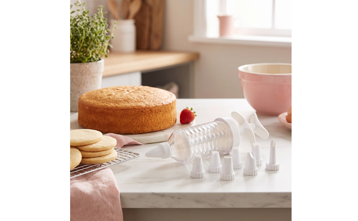 Icing Decorator with Nozzles Hand-Operated Cake Decorating Interchangeable