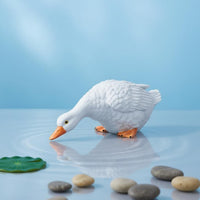 Drinking Waterfowl Figurine Realistic Design Resin Waterfowl Sculpture Pond Decoration Weather-Resistant Garden Decoration