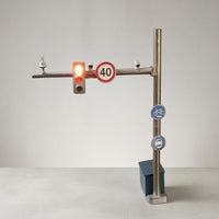 1:64 Traffic Light Model Printed Sign Details Resin Traffic Light Model Small Decoration Long-Lasting for Display Shelf