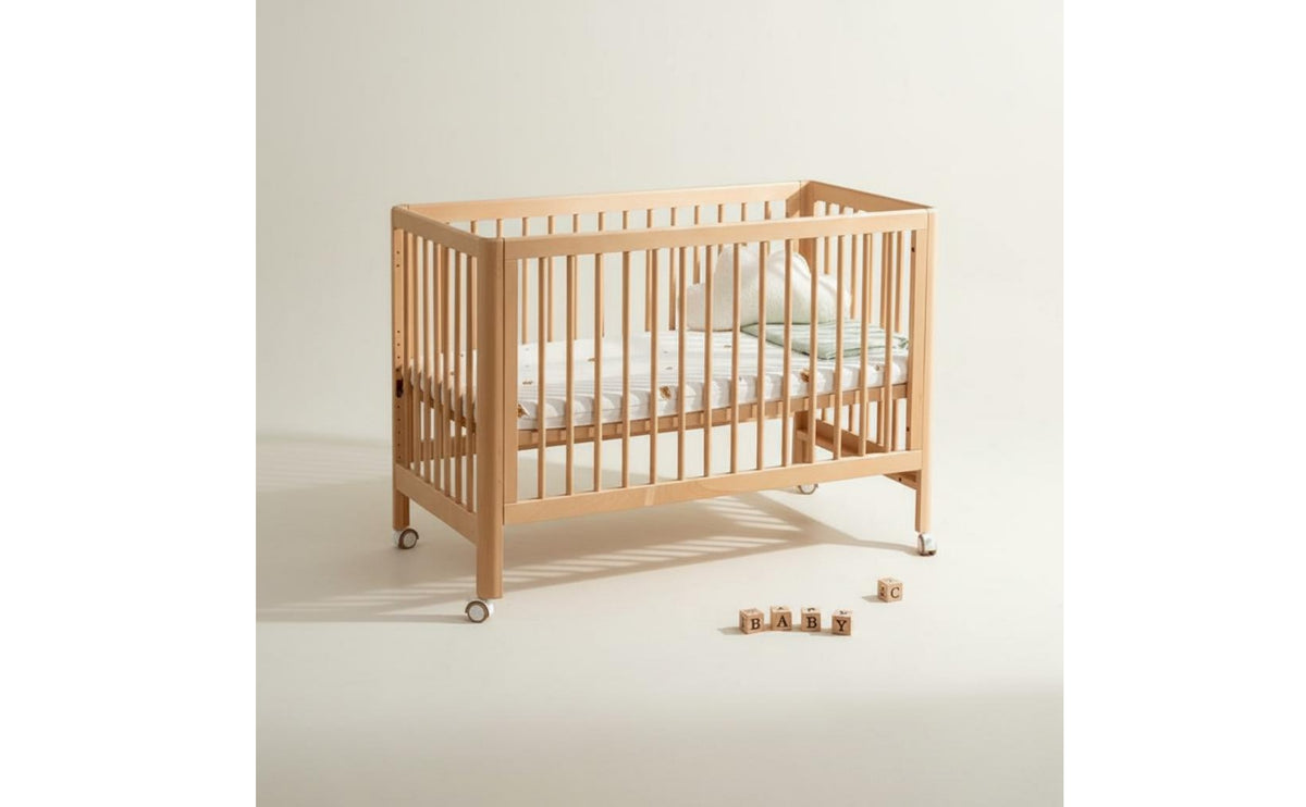 Beech Crib Multifunction Wooden Baby Crib Movable Baby Bed Solid Wood Non Finish for Newborns, Nursery, Bedroom