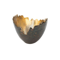 Folded Metal Bowl Antique-Style Bowl with Hammered Finish Wavy for Tabletop, Entryway