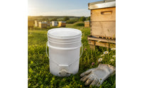 Heavy-Duty Thickened Wall Plastic Honey Pail with Spigot Food-Grade Honey Pail with Gate Valve Sealing Lid Beekeeping Bottling Pail Convenient Carry Handle for Beekeepers, Hobbyists, Apiary, Farm
