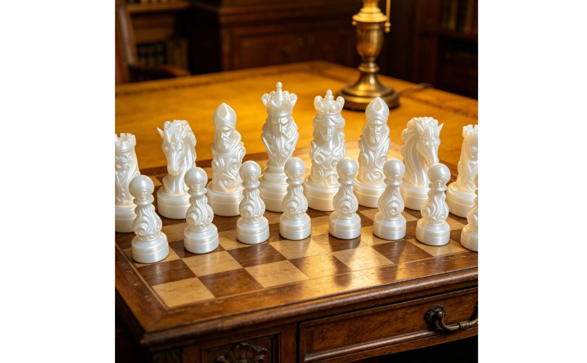 32 Pieces Decorative Chess Figures Unique Gift Ornate Chess Pieces Home Decor for Collectors