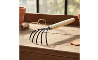 Garden Rake Easy to Apply Hardwood Handle Hand Rake Heavy Duty Hand Tiller Tool for Gardening, Beachcombing