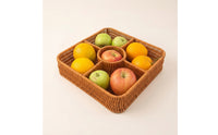 Handwoven Woven Fruit Basket with Lid Rattan-Style Divided Basket with Lid Low-Height Woven Organizer with Cover Square for Dining Table, Kitchen, Living Room