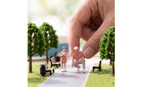 2 Pieces Father and Daughter Figurines 1/64 Detailed Miniature People Figurines Colorful Miniature People Figures for Collectors