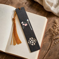 Chinese Style Rosewood Ebony Bookmark with Hand-Painted Bird and Floral Design, Ideal for Gifts and Souvenirs