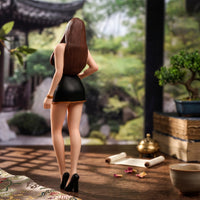 1/18 Miniature Woman Figurine Gold Trim Resin Figurine Floral Decoration Female Resin Ornament for Display Modeling